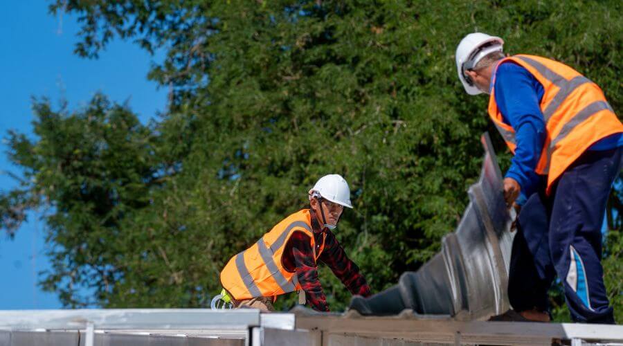 Professional gutter cleaning in Salmon, ID